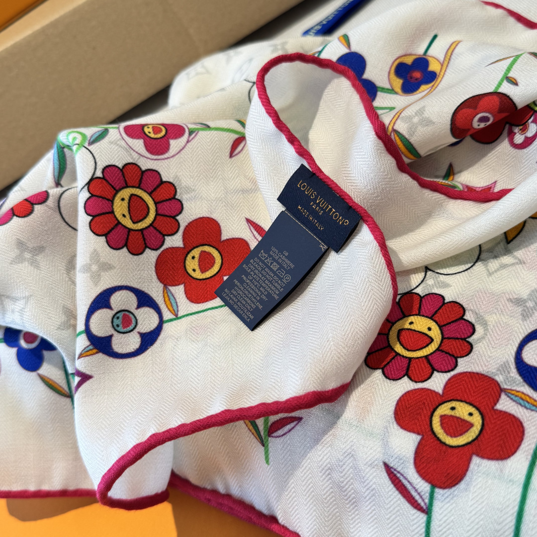 ❄【双面同色】原单Lv140cm丝绒方本款方巾，丝印工艺刻画丰富细节，描绘 Monogram 薇薇安之家