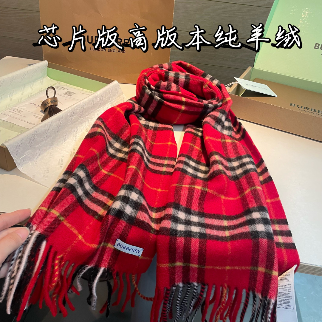 Burberry圣诞款羊绒版本金婧，张婧仪，周洁琼同款围巾新年福利苏格兰大红格围巾，走英国的单， 这款是
