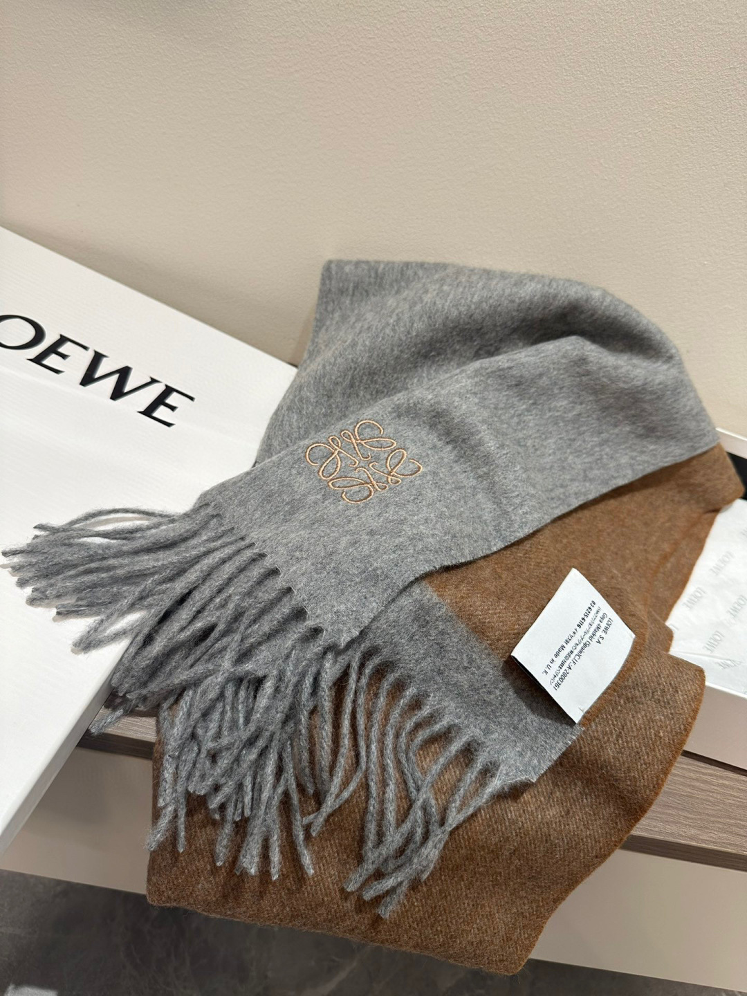 罗意威。【男女围巾】怒赞自留，难得的高端男款！家属福利！非常正的围巾~面料大爱，非常柔软细腻舒服，轻度水