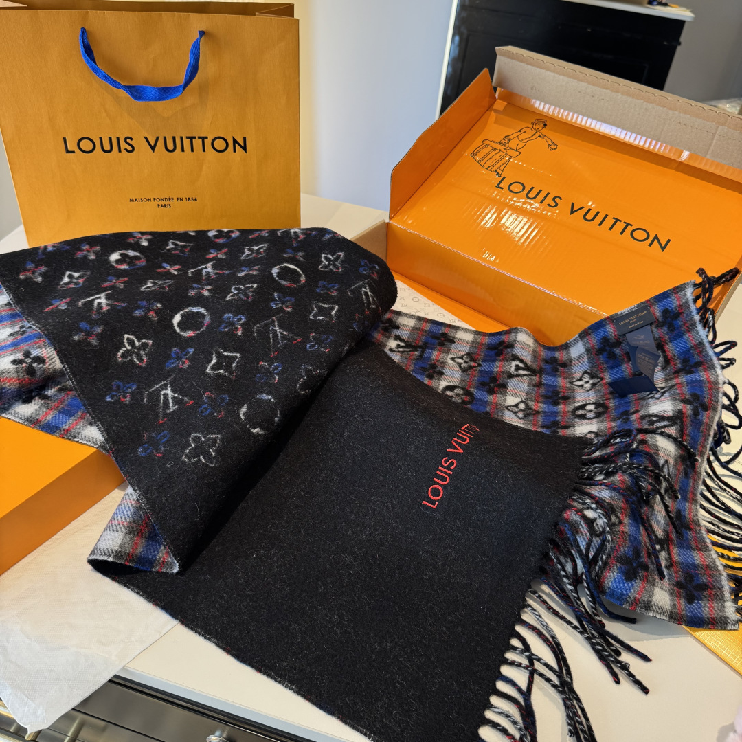 🆕LOUIS VUITTON · 路易威登❗️驴家的男款围巾就且买且珍惜吧 - 男款真的很少，一年也就出