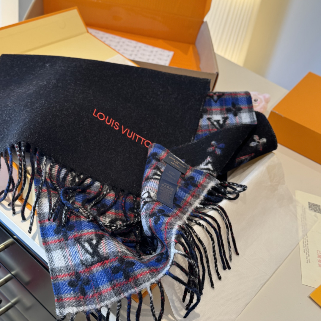 🆕LOUIS VUITTON · 路易威登❗️驴家的男款围巾就且买且珍惜吧 - 男款真的很少，一年也就出