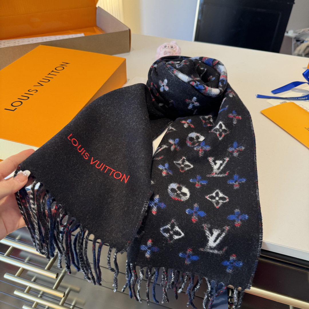 🆕LOUIS VUITTON · 路易威登❗️驴家的男款围巾就且买且珍惜吧 - 男款真的很少，一年也就出
