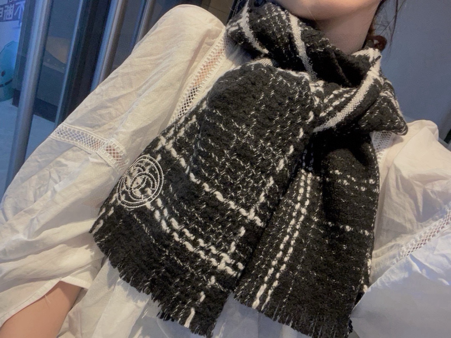 重磅推荐❗️CHA · 香奈儿秋冬新品 · 羊绒轻缩围巾❗️臻选上乘的山羊绒纤维，耗时耗力，再以清泉水浸