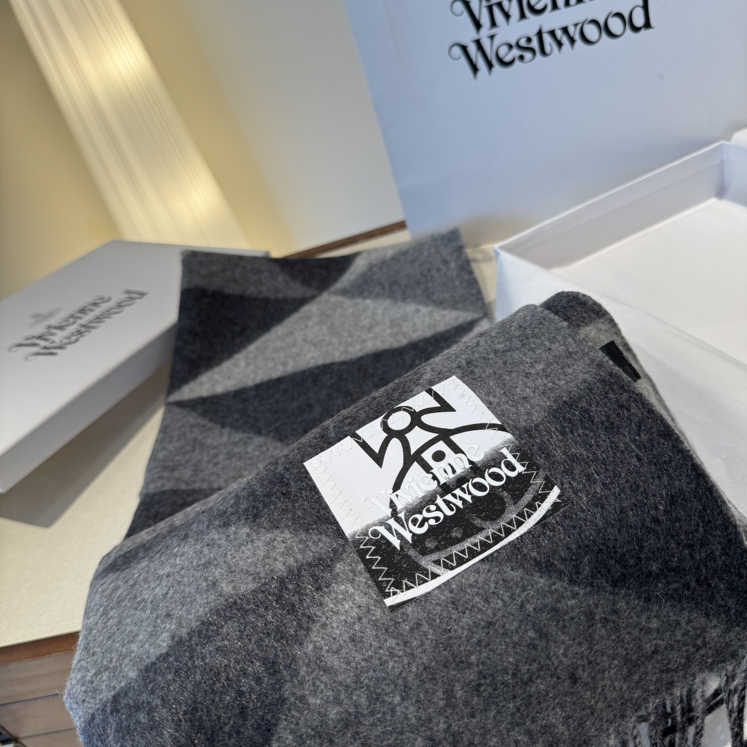 𝐕𝐢𝐯𝐢𝐞𝐧𝐧𝐞 𝐖𝐞𝐬𝐭𝐰𝐨𝐨𝐝🪐✨经典大土星围巾 vivienne westwood西太后土星 英国