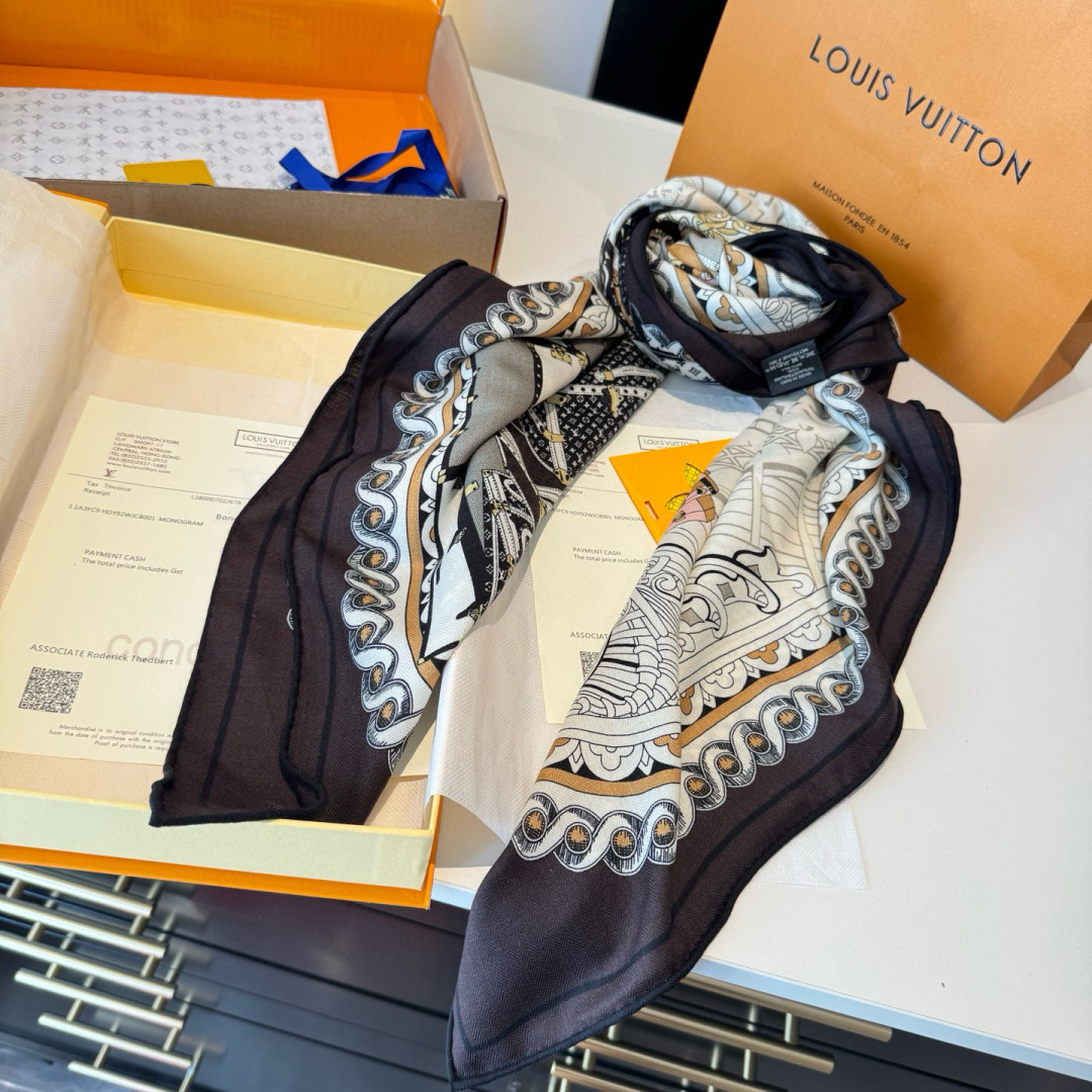 ❄【双面同色】原单Lv140cm丝绒方本款方巾，丝印工艺刻画丰富细节，描绘 Monogram 薇薇安之家