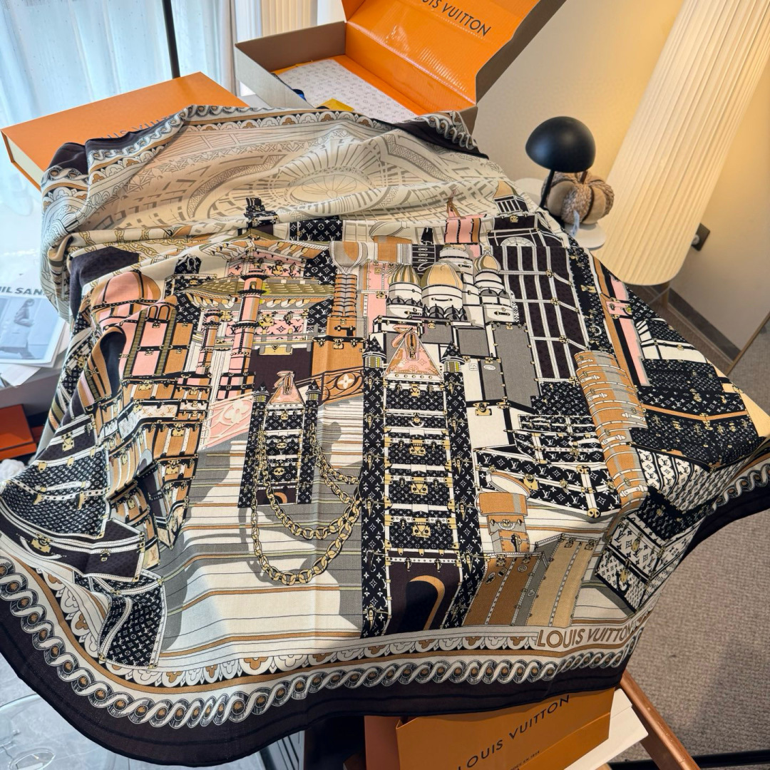 ❄【双面同色】原单Lv140cm丝绒方本款方巾，丝印工艺刻画丰富细节，描绘 Monogram 薇薇安之家