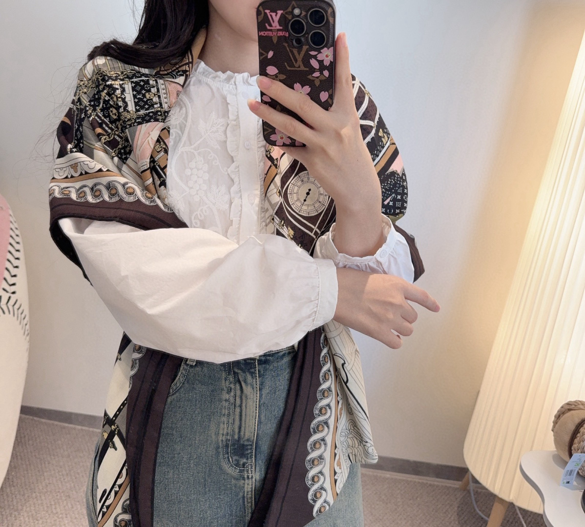 ❄【双面同色】原单Lv140cm丝绒方本款方巾，丝印工艺刻画丰富细节，描绘 Monogram 薇薇安之家