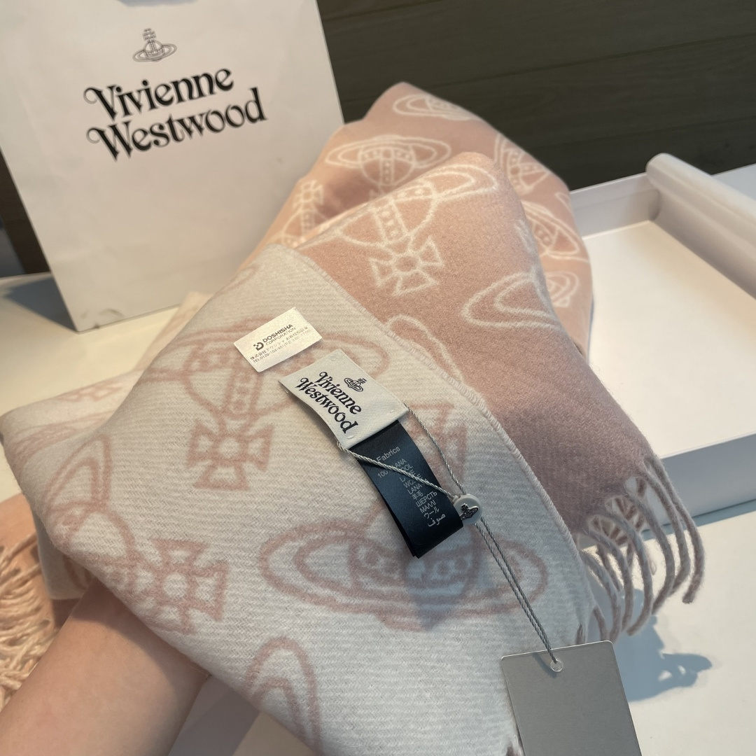 VivienneWestwood土星围巾，采用羊毛混纺材质，柔软又保暖，秋冬必备!经典土星提花+流苏设计