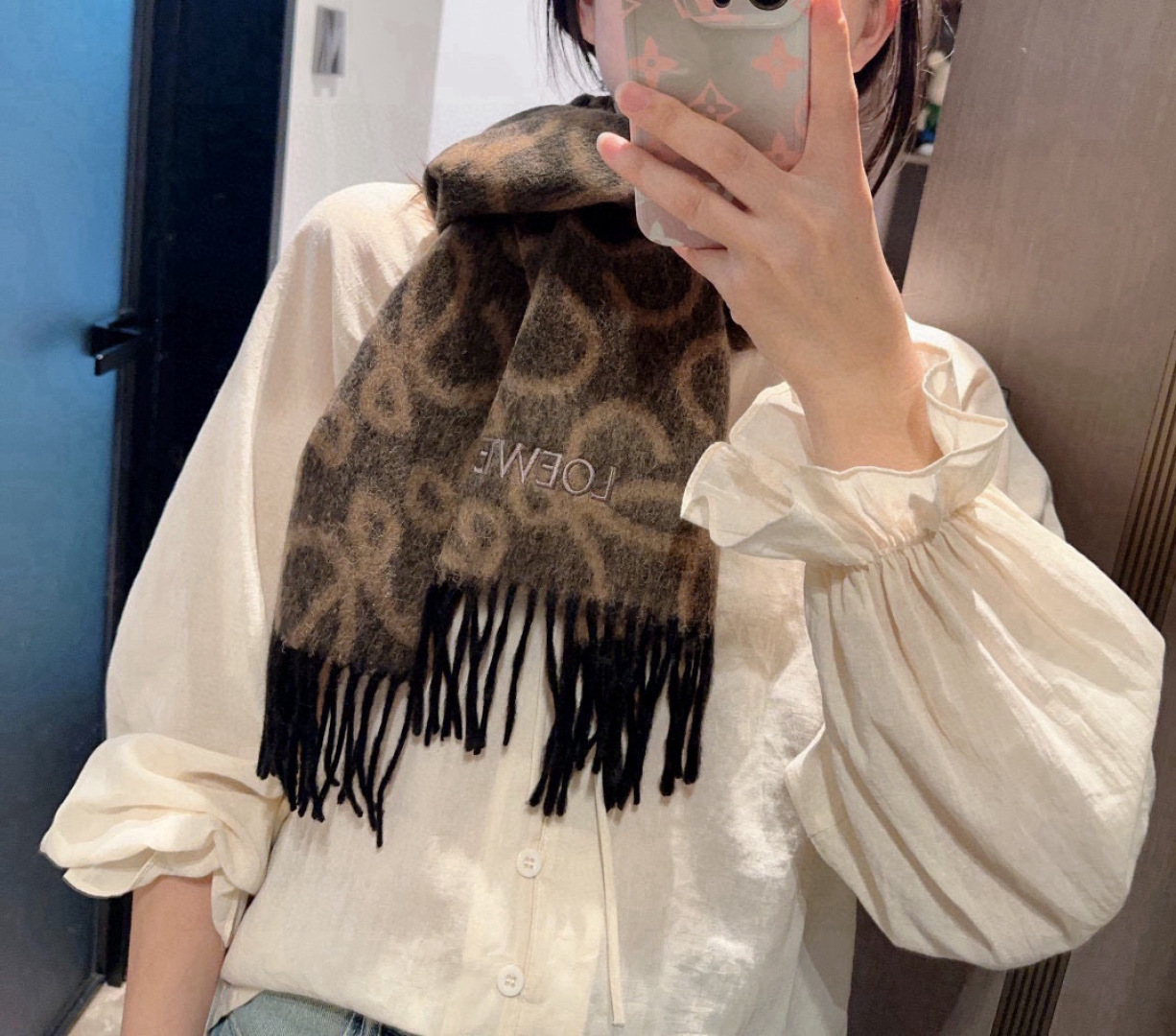 罗意威。【男女围巾】怒赞自留，难得的高端男款！家属福利！非常正的围巾~面料大爱，非常柔软细腻舒服，轻度水