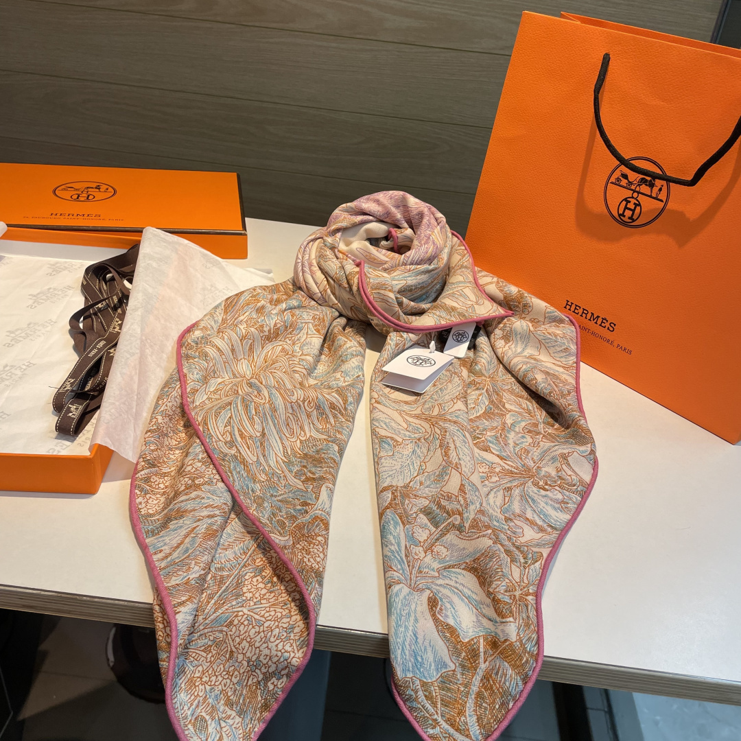 巴勒莫植物园丝巾名称：All‘Orto Botanico di Palermo中文名称：巴勒莫植物园设计