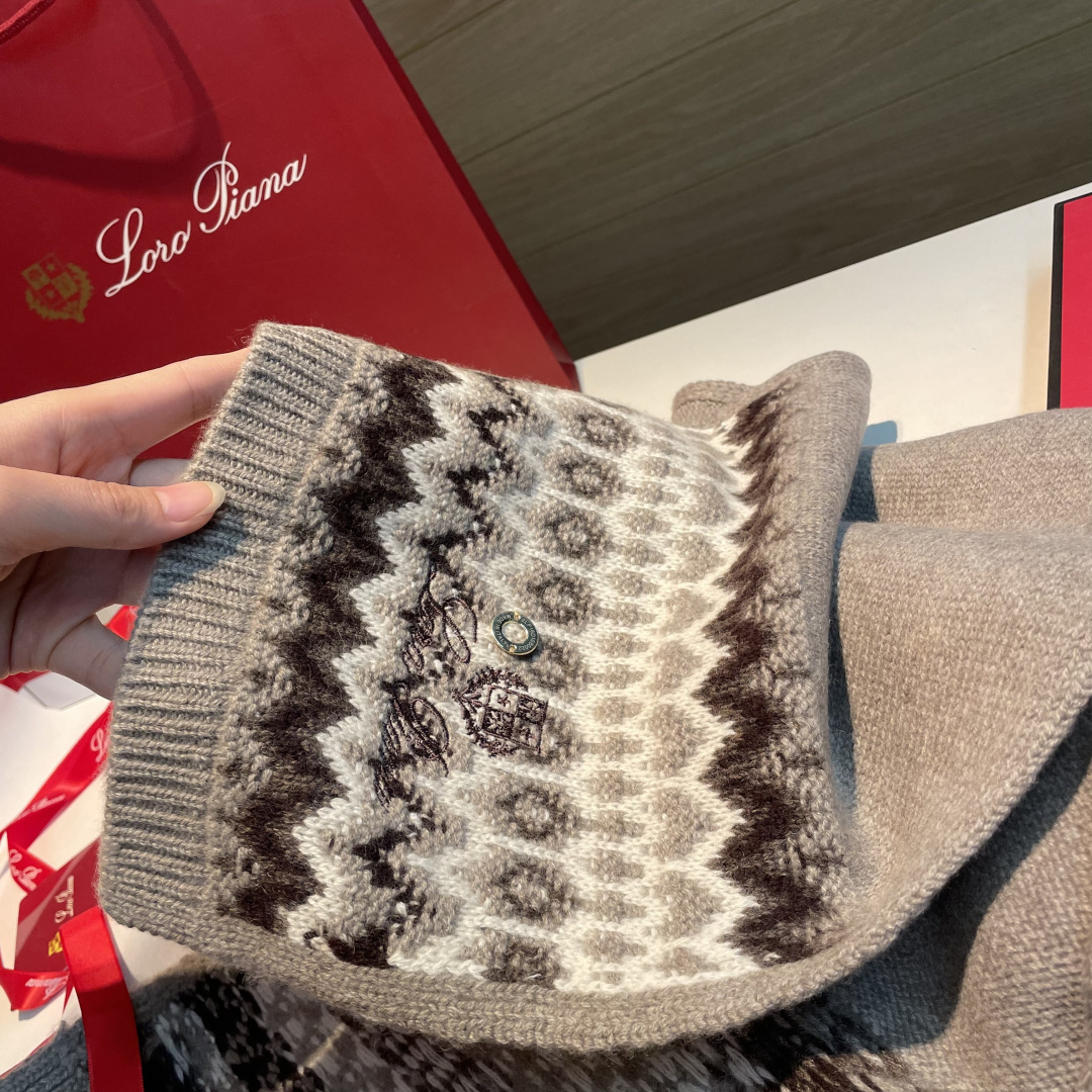 上新✨✨💃🏻💃🏻Loro Piana 独家牛货🐂【LP针织长巾】🧶多功能针织围巾想怎么围就怎么围，简约百