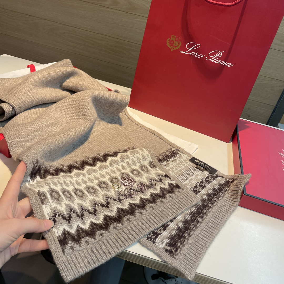 上新✨✨💃🏻💃🏻Loro Piana 独家牛货🐂【LP针织长巾】🧶多功能针织围巾想怎么围就怎么围，简约百