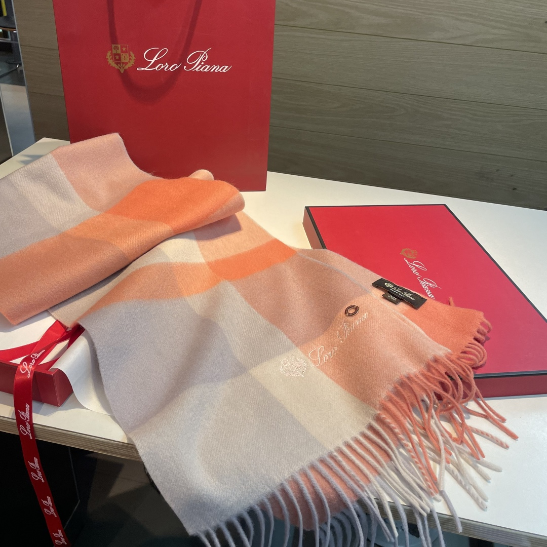 🆕Loro Piana · 诺悠翩雅【贸易公司尾单，极品山羊绒围巾披肩】送人自留都太高大上了😍重磅上新，