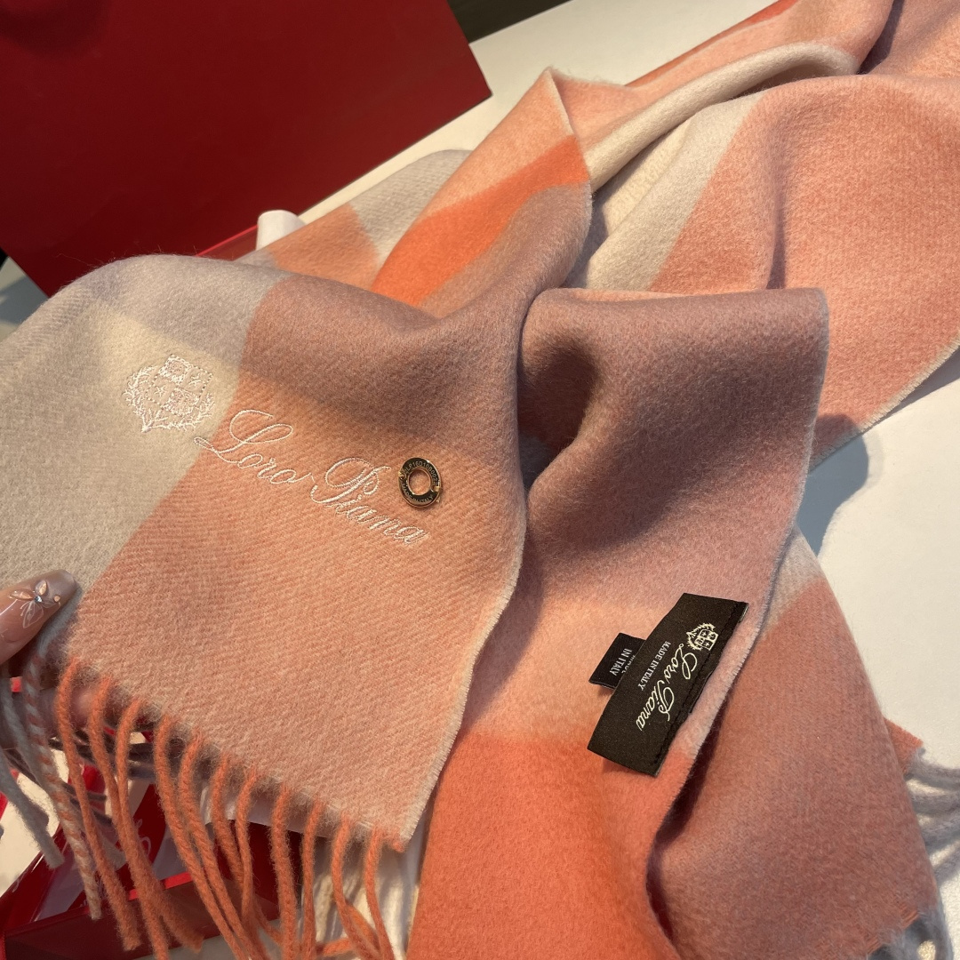 🆕Loro Piana · 诺悠翩雅【贸易公司尾单，极品山羊绒围巾披肩】送人自留都太高大上了😍重磅上新，