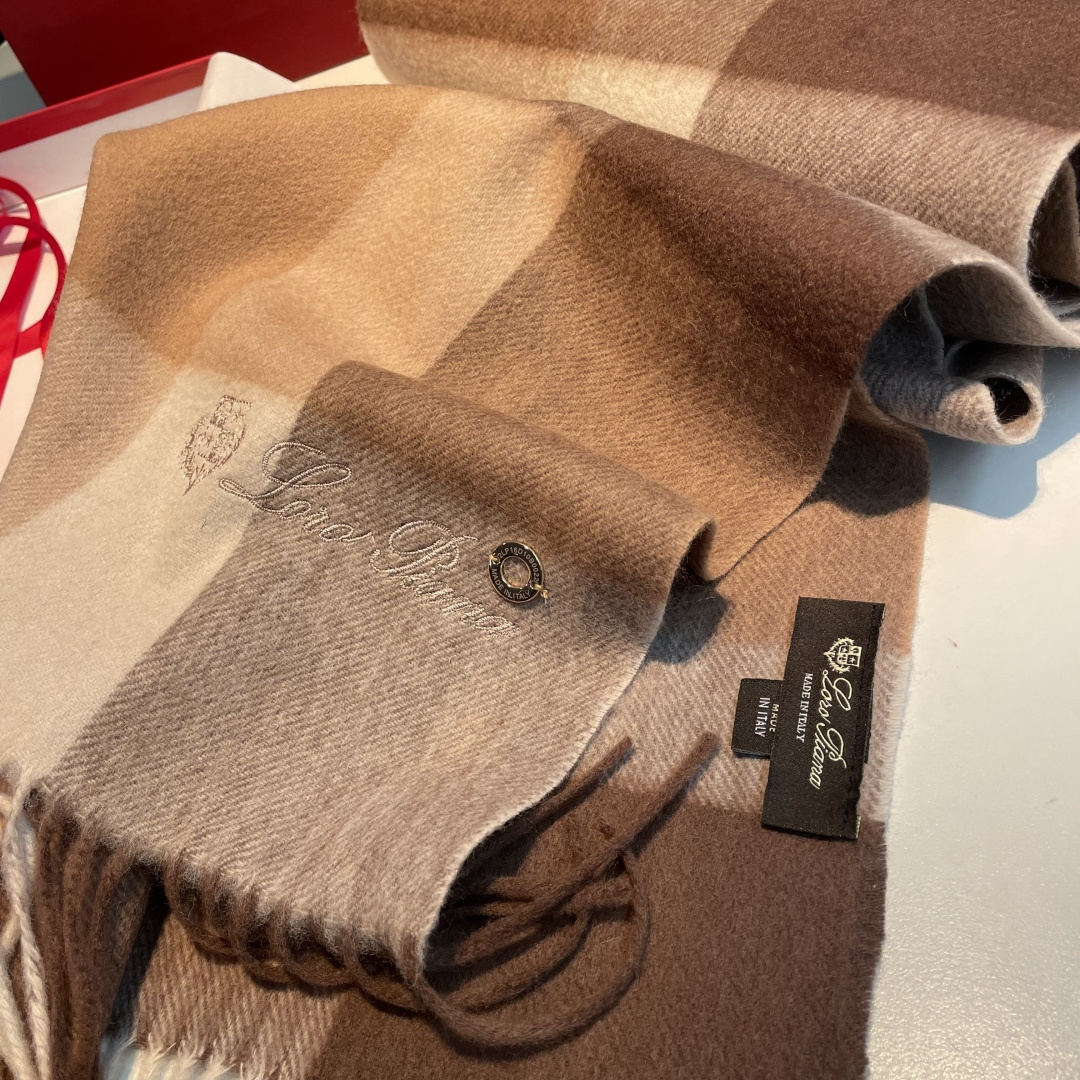 🆕Loro Piana · 诺悠翩雅【贸易公司尾单，极品山羊绒围巾披肩】送人自留都太高大上了😍重磅上新，