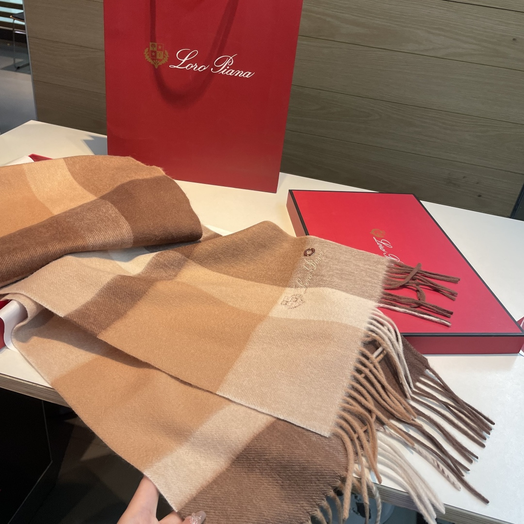 🆕Loro Piana · 诺悠翩雅【贸易公司尾单，极品山羊绒围巾披肩】送人自留都太高大上了😍重磅上新，