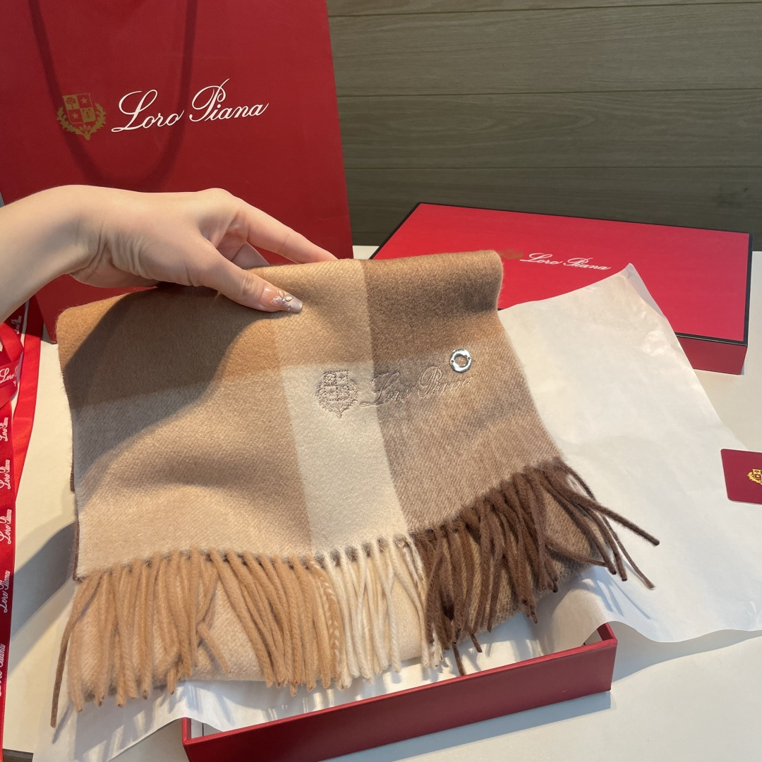 🆕Loro Piana · 诺悠翩雅【贸易公司尾单，极品山羊绒围巾披肩】送人自留都太高大上了😍重磅上新，