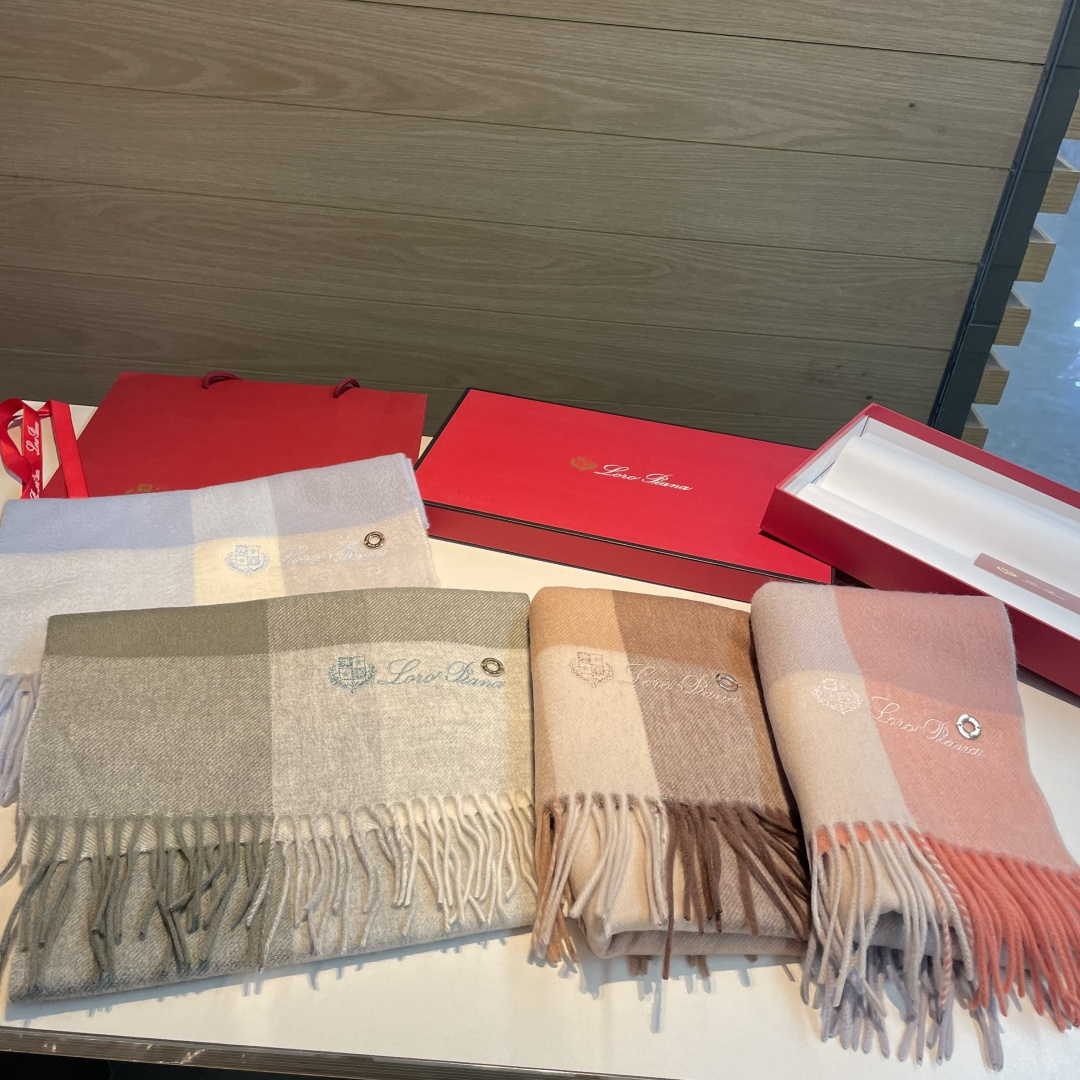 🆕Loro Piana · 诺悠翩雅【贸易公司尾单，极品山羊绒围巾披肩】送人自留都太高大上了😍重磅上新，
