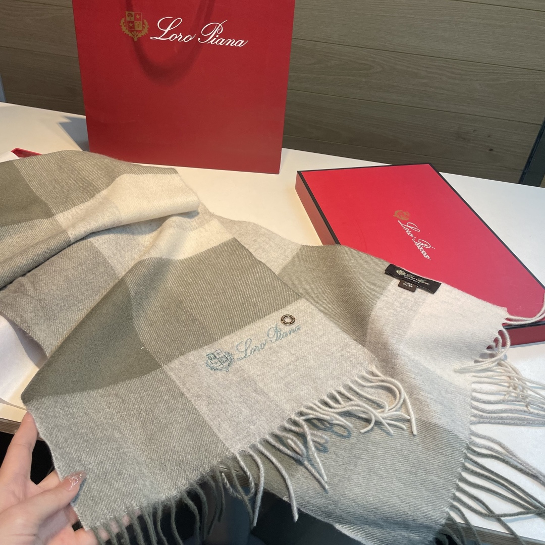 🆕Loro Piana · 诺悠翩雅【贸易公司尾单，极品山羊绒围巾披肩】送人自留都太高大上了😍重磅上新，