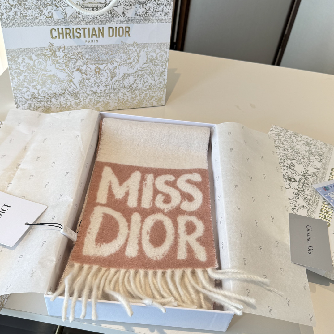 𝐃𝐈𝐎𝐑 •25🆕『Miss Dior 』最新！Miss Dior Graffiti系列新品，醒目Log