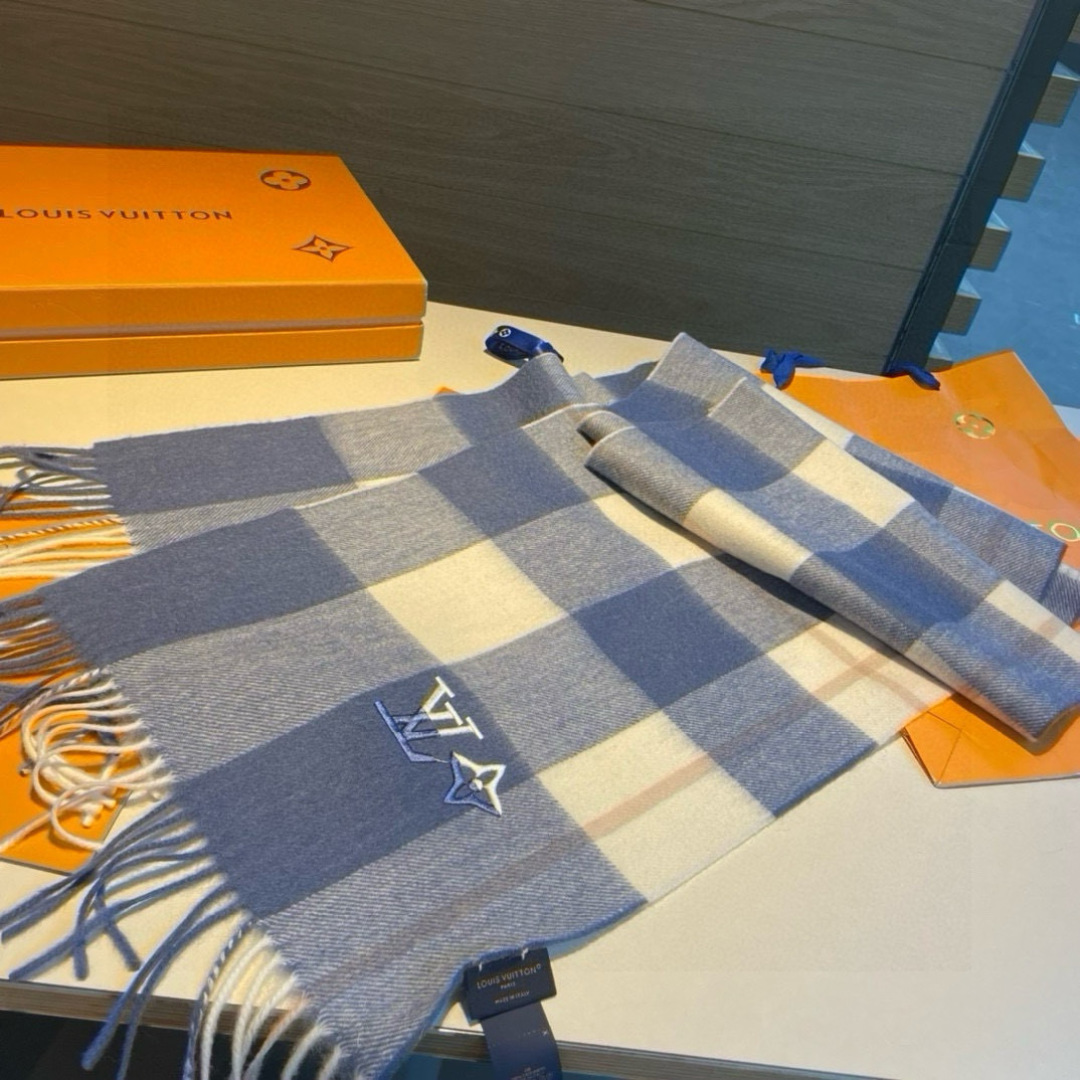 【▪️家属福利来了！！Lv 高端重磅男士围巾！】怒赞推荐，激动~！！下手绝对要快，同步专柜，最高端的男士