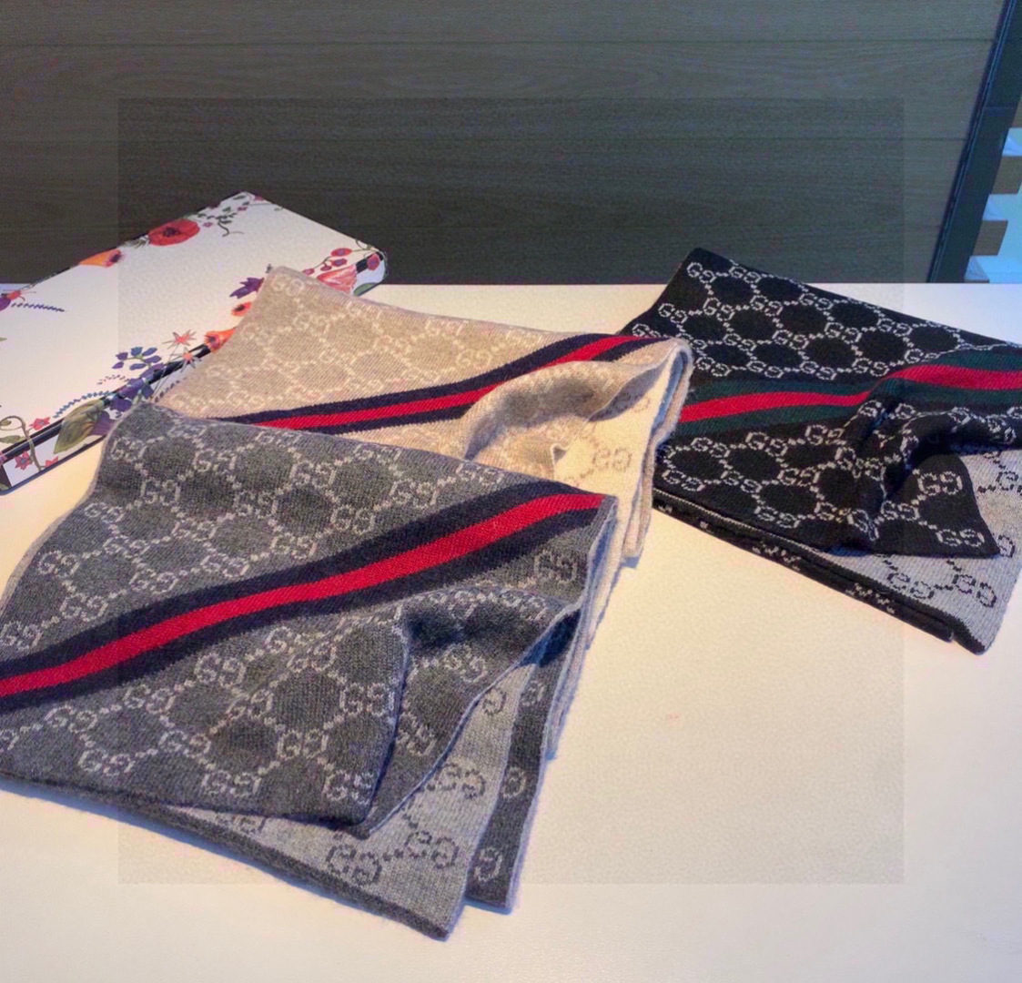 Gucci · 古奇经典羊绒围巾❗来个硬货.麻溜的安排上.纯正出口❗原订单已经交货一批，其中一批刚过海关