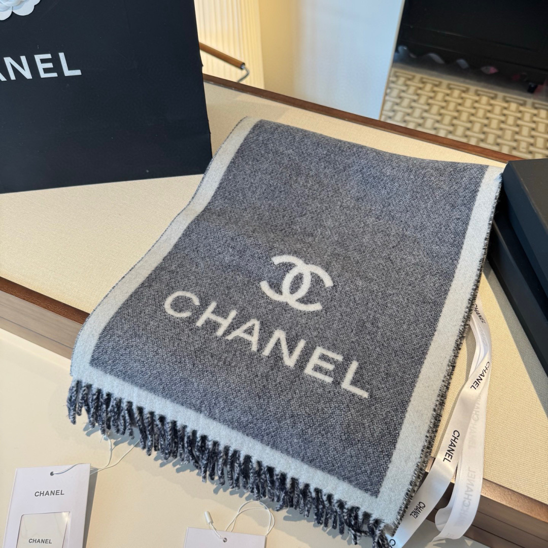 小香专柜最新款💨火爆来袭💥🎊顶级双层色织工艺。此工艺只有纯正代工厂才有的工艺‼️专柜原版紫外线加热感应双