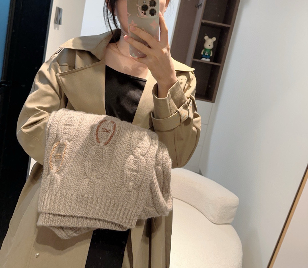 H家经典猪鼻子麻花围巾:经典款，可以搭配很多年，毫不夸张!叠搭裹头外披实用的时髦造型都可以驾驭!面料采用