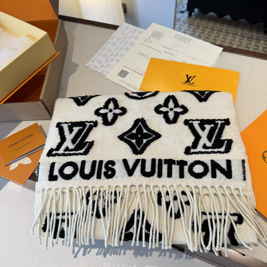 3D浮雕工艺 新 最新专柜同步上新 立体浮雕logo 超级拉风 厚实蓬松 原版原标 上身效果很好看 不分