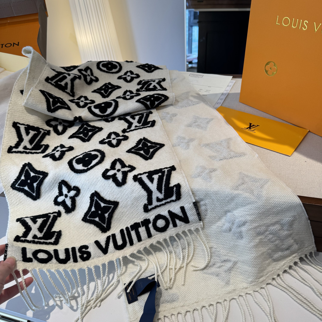 3D浮雕工艺 新 最新专柜同步上新 立体浮雕logo 超级拉风 厚实蓬松 原版原标 上身效果很好看 不分