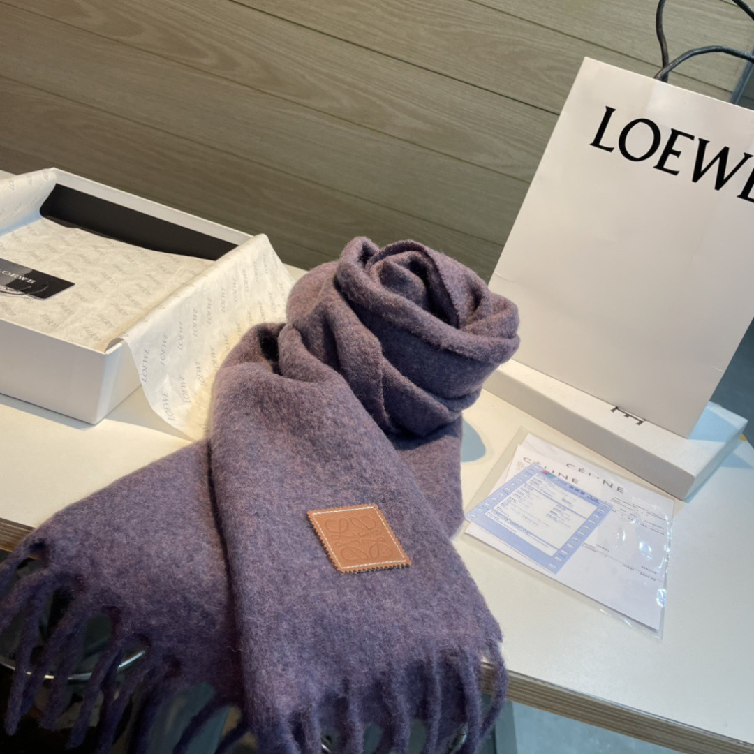 【▪❤️️Loewe超美新款马海毛围巾！超级推荐入手！】质感好货！罗意威主打的马海毛围巾~据说超难买哦！
