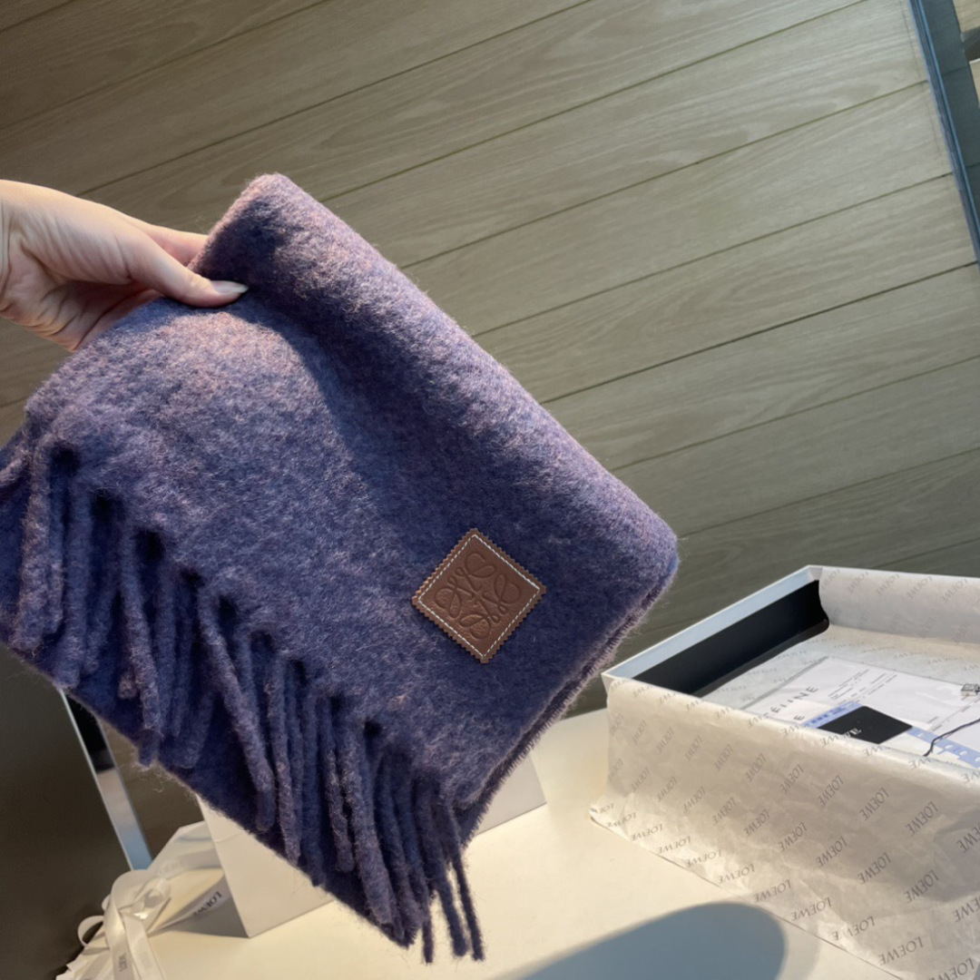 【▪❤️️Loewe超美新款马海毛围巾！超级推荐入手！】质感好货！罗意威主打的马海毛围巾~据说超难买哦！