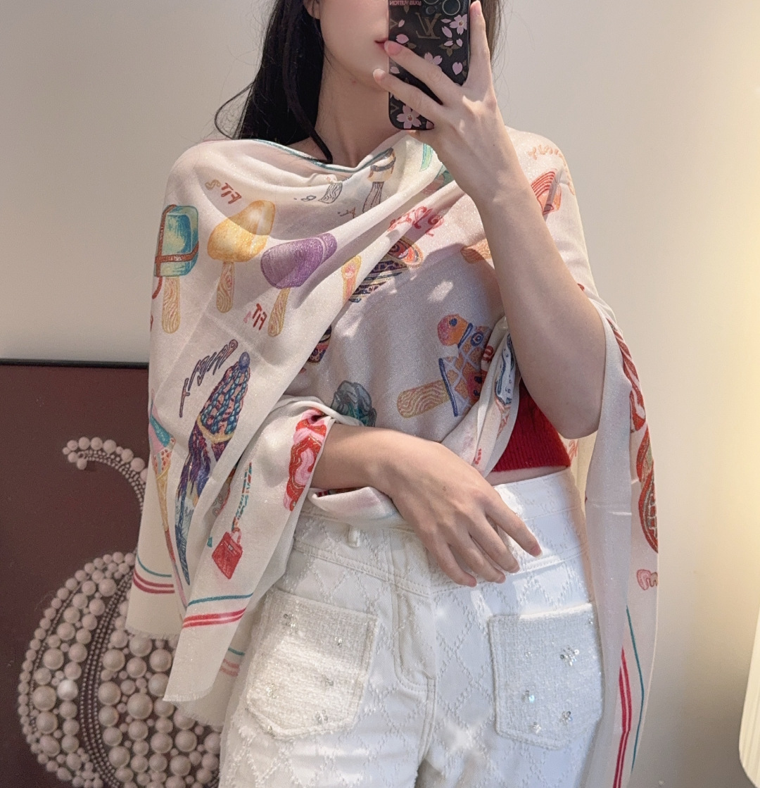 会发光发亮的围巾银丝羊绒长巾✨专柜同步‼️真心赞‼️驴家路易威登经典 Monogram 图案搭配彩色边框