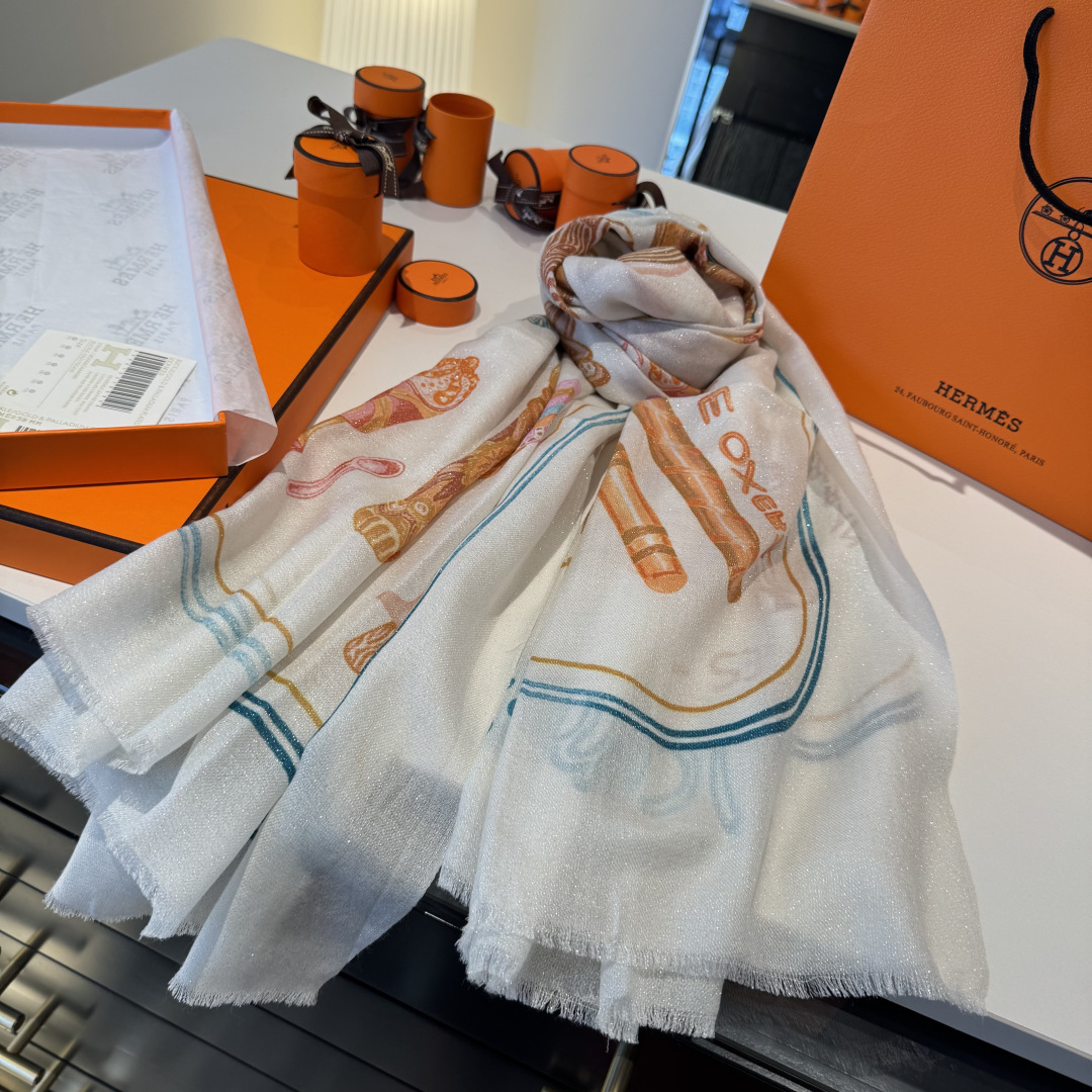 会发光发亮的围巾银丝羊绒长巾✨专柜同步‼️真心赞‼️驴家路易威登经典 Monogram 图案搭配彩色边框