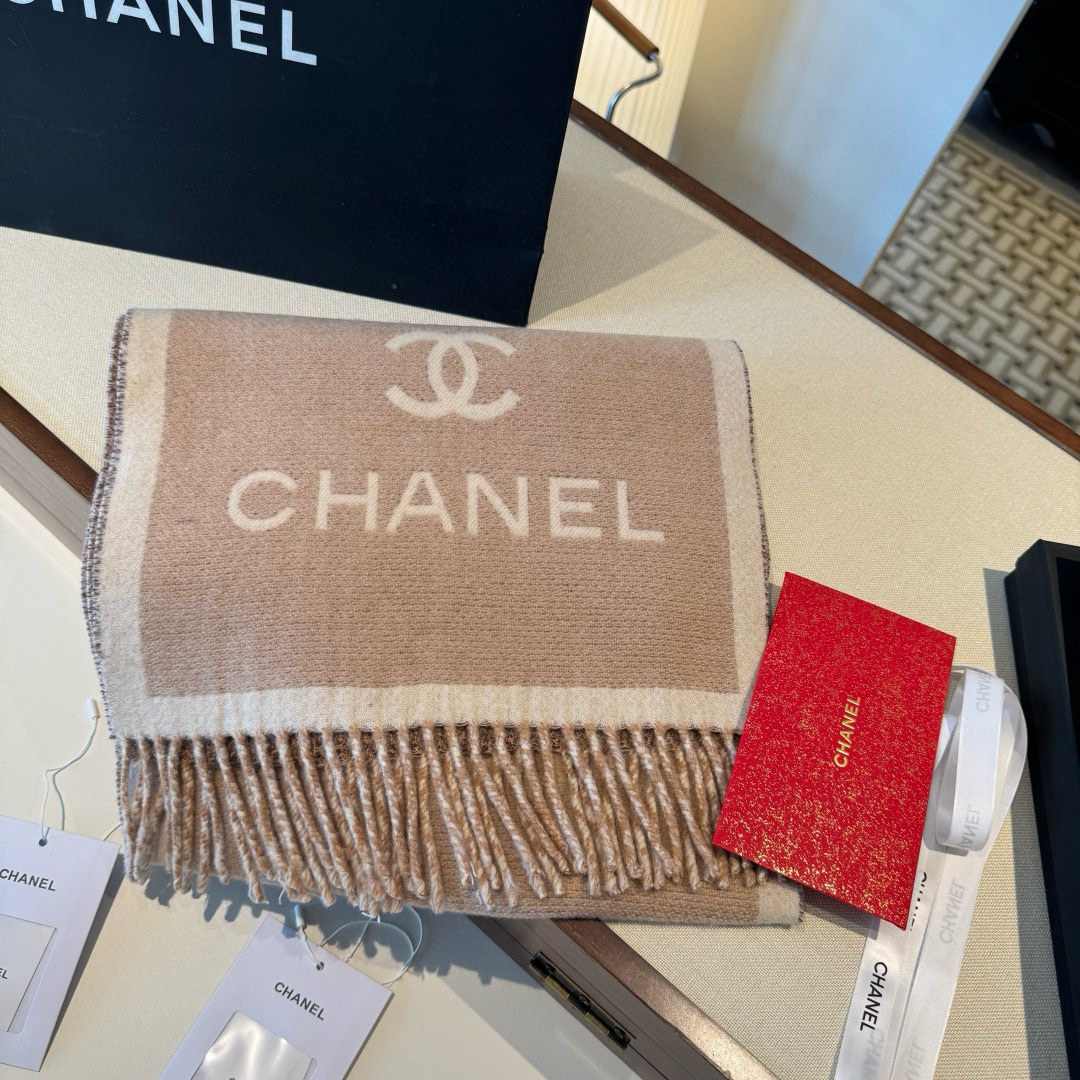 小香专柜最新款💨火爆来袭💥🎊顶级双层色织工艺。此工艺只有纯正代工厂才有的工艺‼️专柜原版紫外线加热感应双