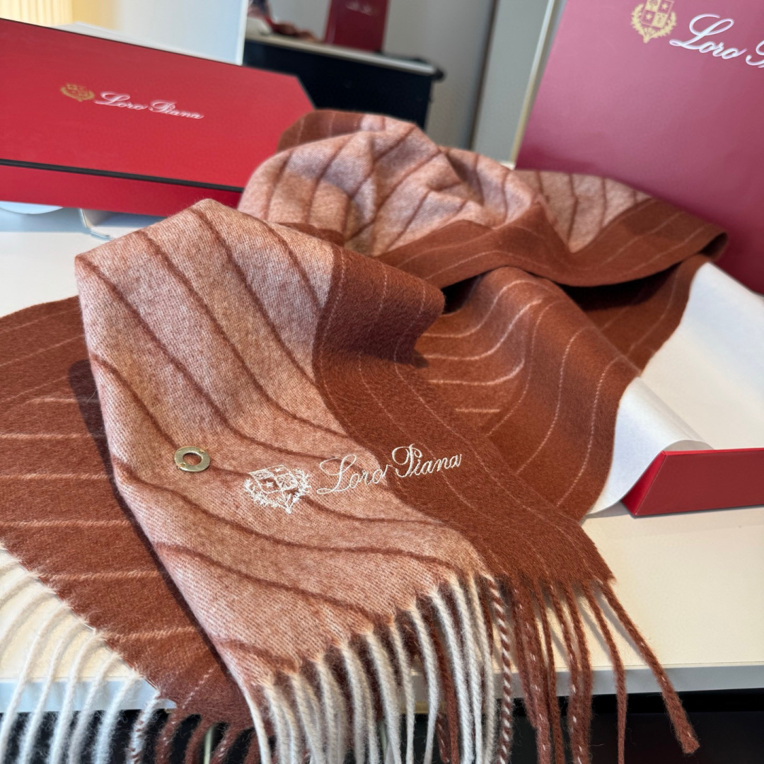 🆕Loro Piana · 诺悠翩雅【贸易公司尾单，极品山羊绒围巾披肩】送人自留都太高大上了😍重磅上新，