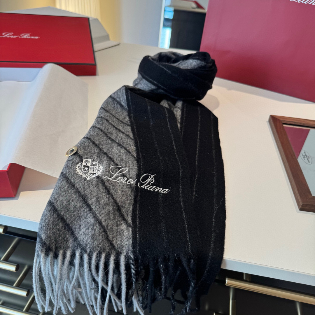 🆕Loro Piana · 诺悠翩雅【贸易公司尾单，极品山羊绒围巾披肩】送人自留都太高大上了😍重磅上新，