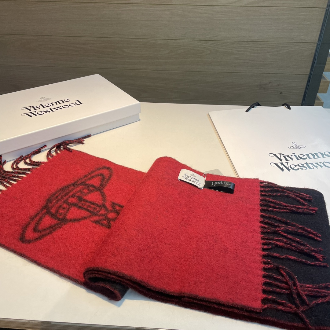 ✨✨英国朋克教母“西太后Vivienne Westwood”最爱的土星❗❗从精神上，Vivenne We