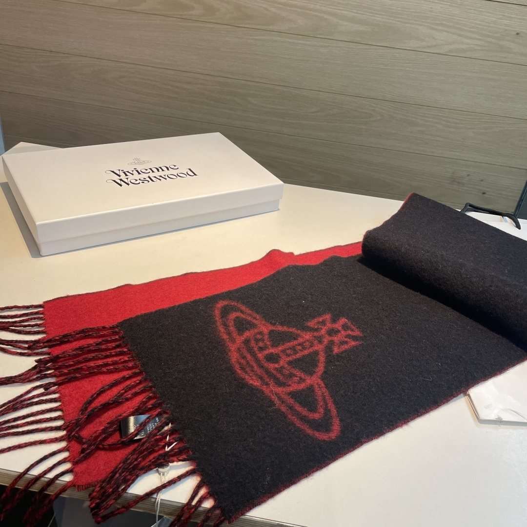 ✨✨英国朋克教母“西太后Vivienne Westwood”最爱的土星❗❗从精神上，Vivenne We