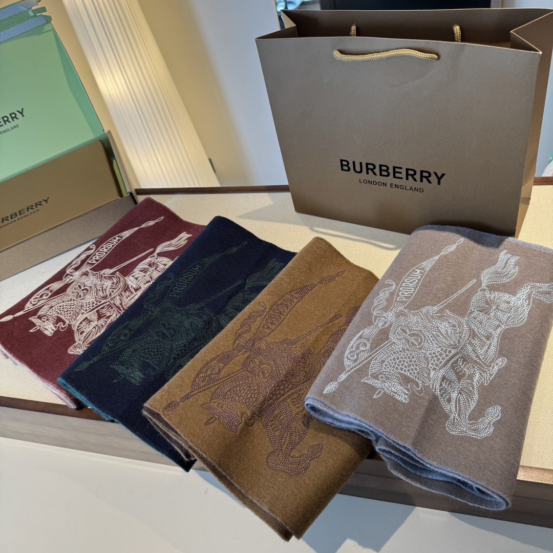 ✨✨Burberry · 巴宝莉双面围巾❗好看的要疯掉了，太有型太有魅力了❗❗非常斯文时尚的秋冬单品！真