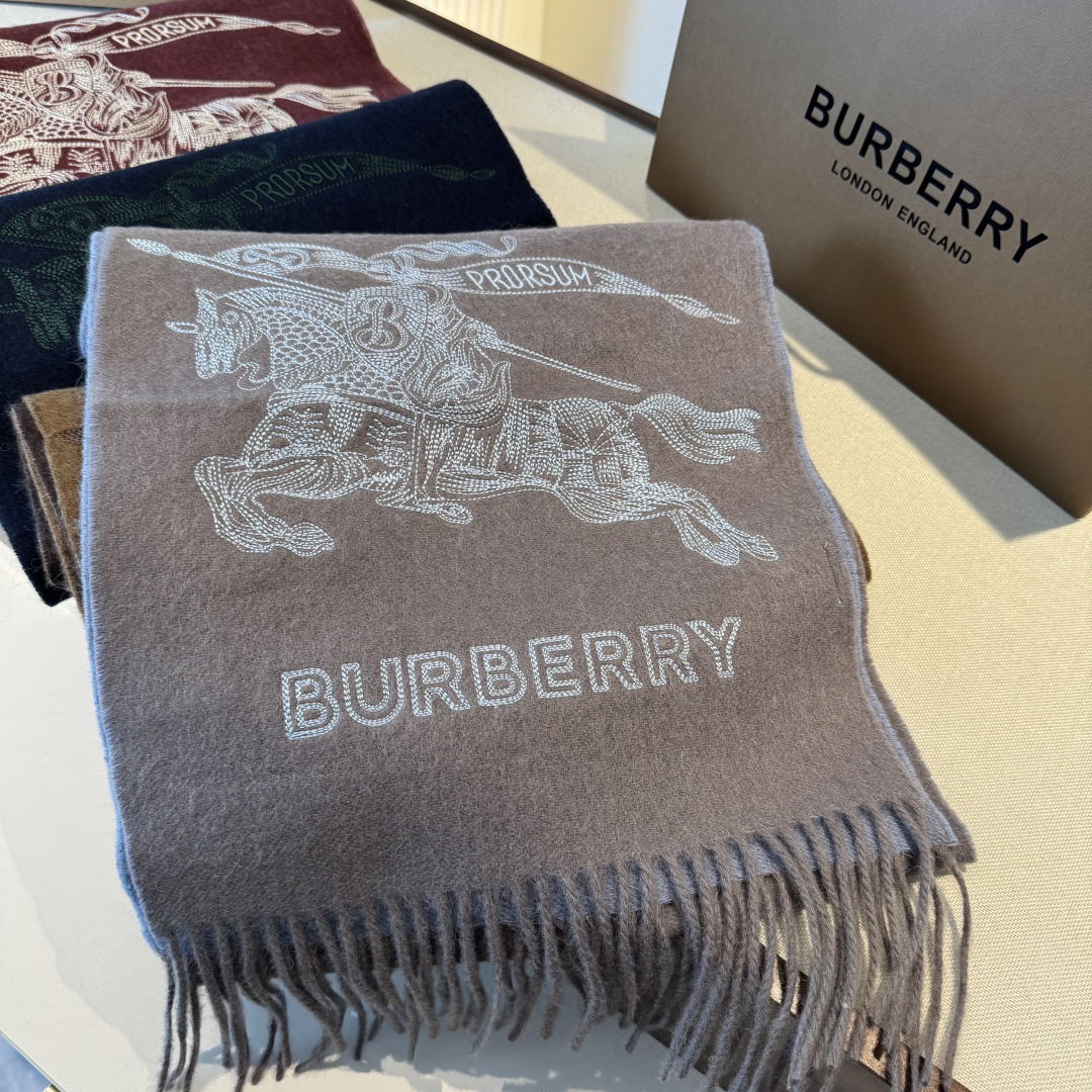✨✨Burberry · 巴宝莉双面围巾❗好看的要疯掉了，太有型太有魅力了❗❗非常斯文时尚的秋冬单品！真