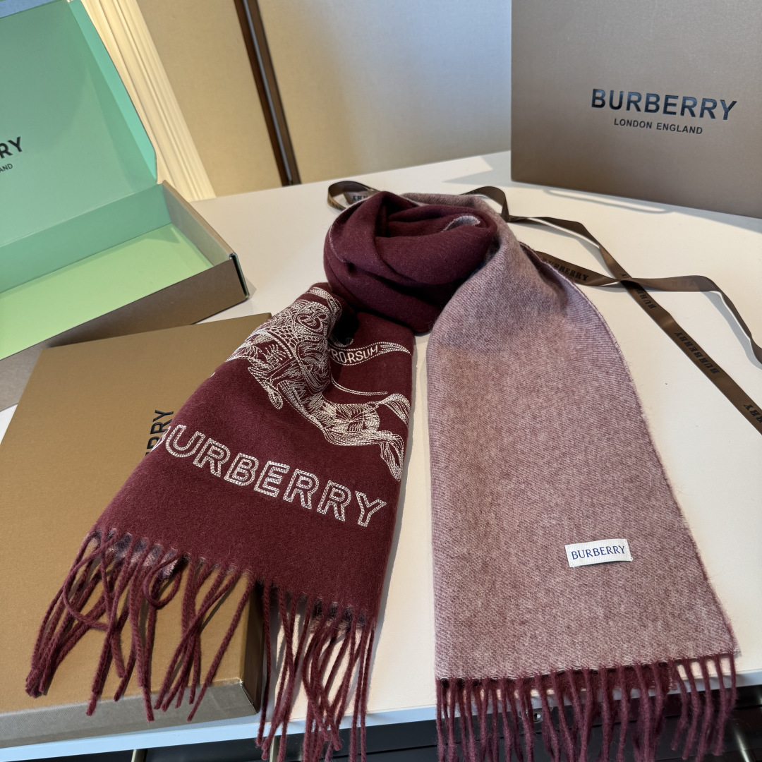 ✨✨Burberry · 巴宝莉双面围巾❗好看的要疯掉了，太有型太有魅力了❗❗非常斯文时尚的秋冬单品！真