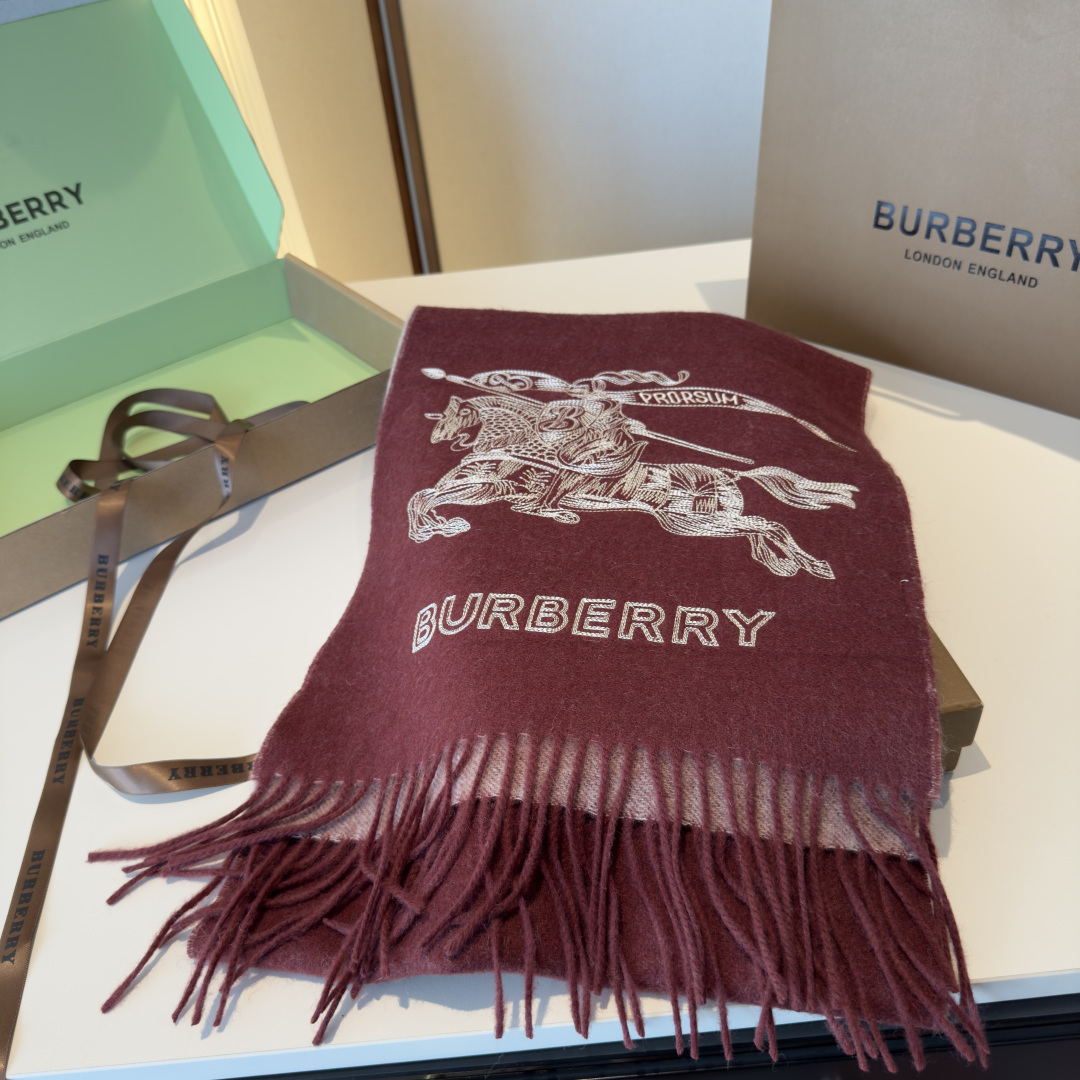 ✨✨Burberry · 巴宝莉双面围巾❗好看的要疯掉了，太有型太有魅力了❗❗非常斯文时尚的秋冬单品！真