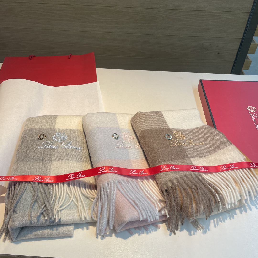 🆕Loro Piana · 诺悠翩雅【贸易公司尾单，极品山羊绒围巾披肩】送人自留都太高大上了😍重磅上新，