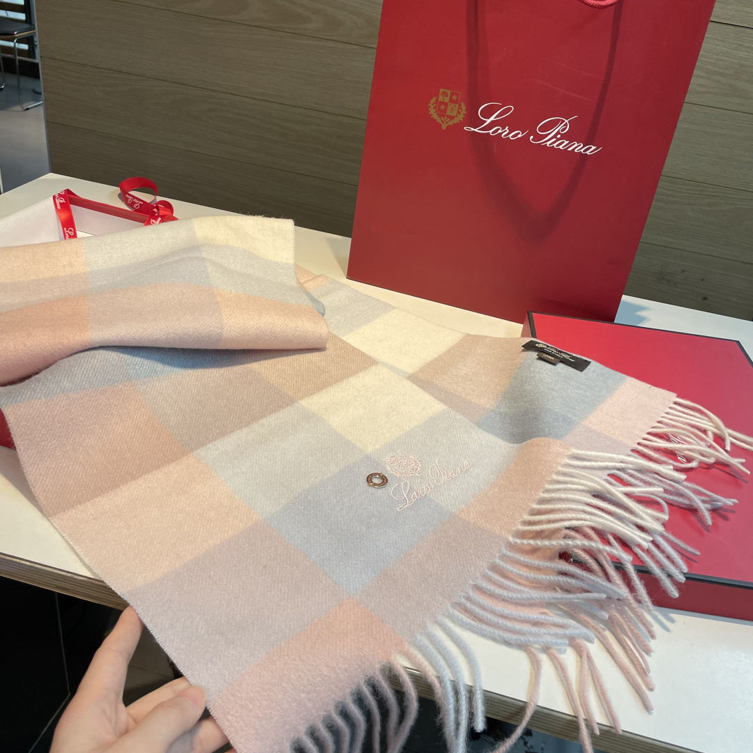 🆕Loro Piana · 诺悠翩雅【贸易公司尾单，极品山羊绒围巾披肩】送人自留都太高大上了😍重磅上新，