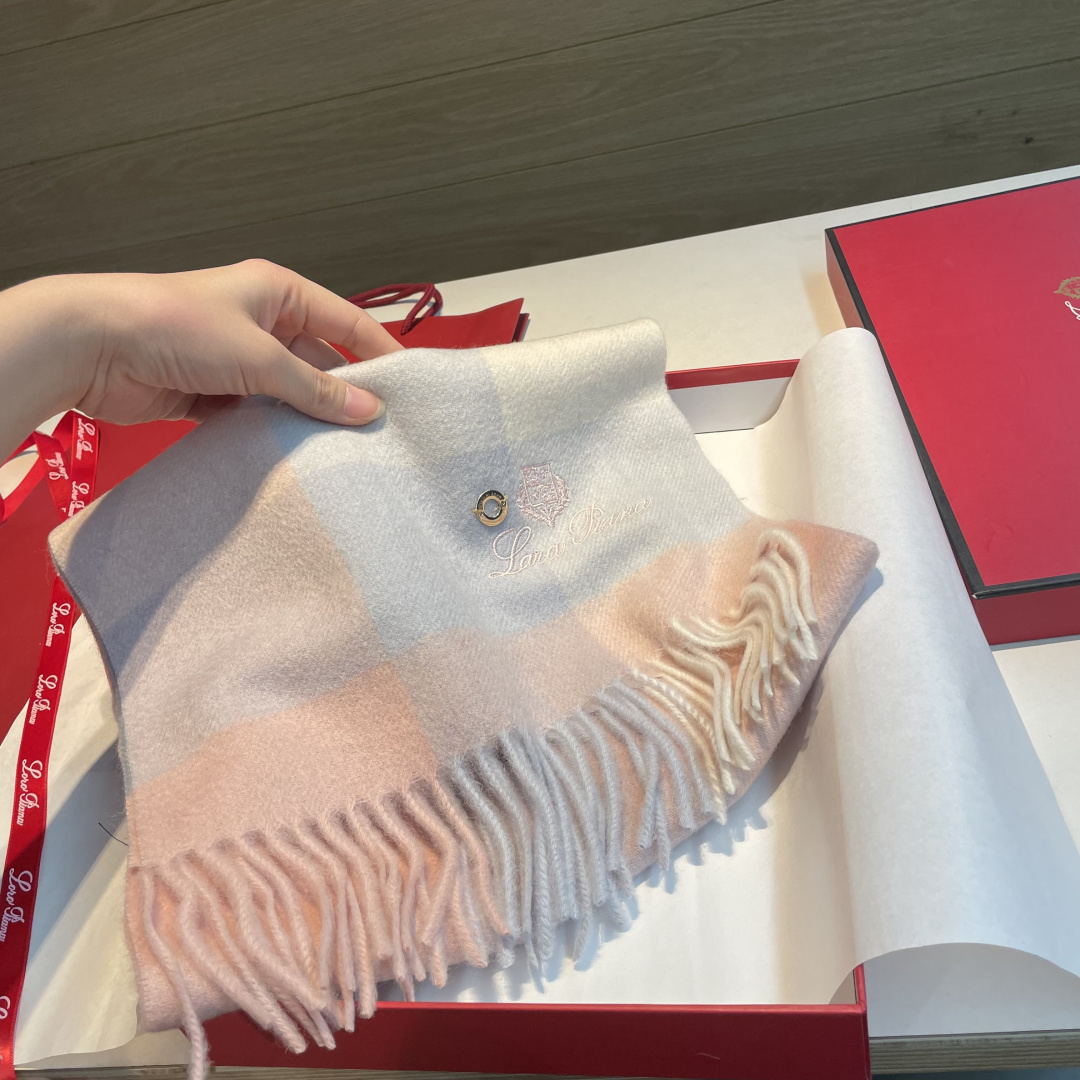 🆕Loro Piana · 诺悠翩雅【贸易公司尾单，极品山羊绒围巾披肩】送人自留都太高大上了😍重磅上新，