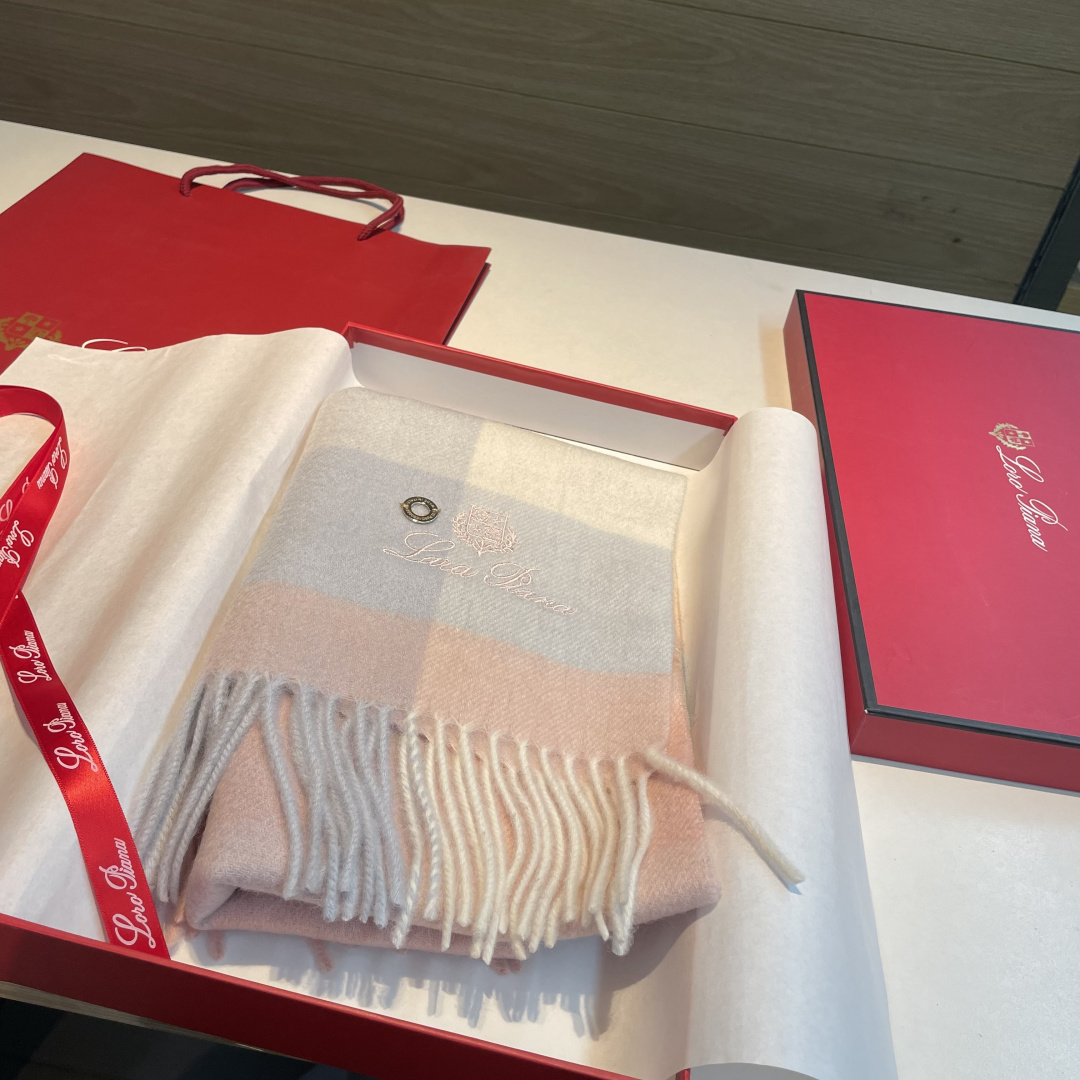 🆕Loro Piana · 诺悠翩雅【贸易公司尾单，极品山羊绒围巾披肩】送人自留都太高大上了😍重磅上新，