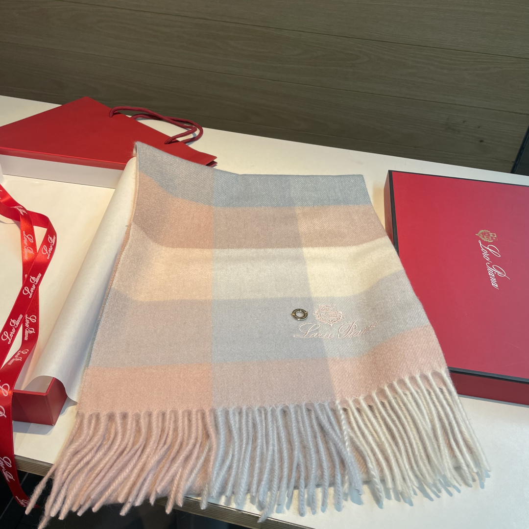 🆕Loro Piana · 诺悠翩雅【贸易公司尾单，极品山羊绒围巾披肩】送人自留都太高大上了😍重磅上新，