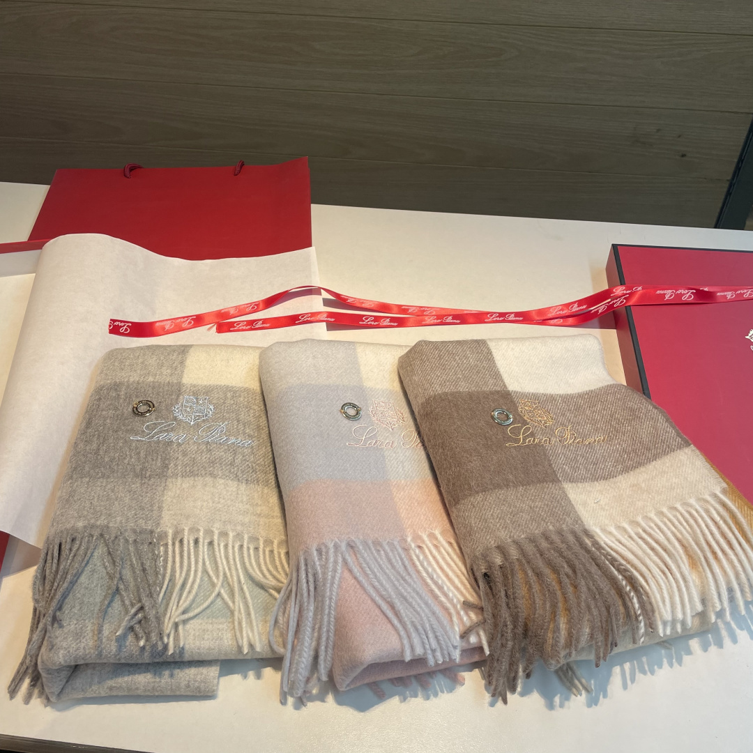 🆕Loro Piana · 诺悠翩雅【贸易公司尾单，极品山羊绒围巾披肩】送人自留都太高大上了😍重磅上新，