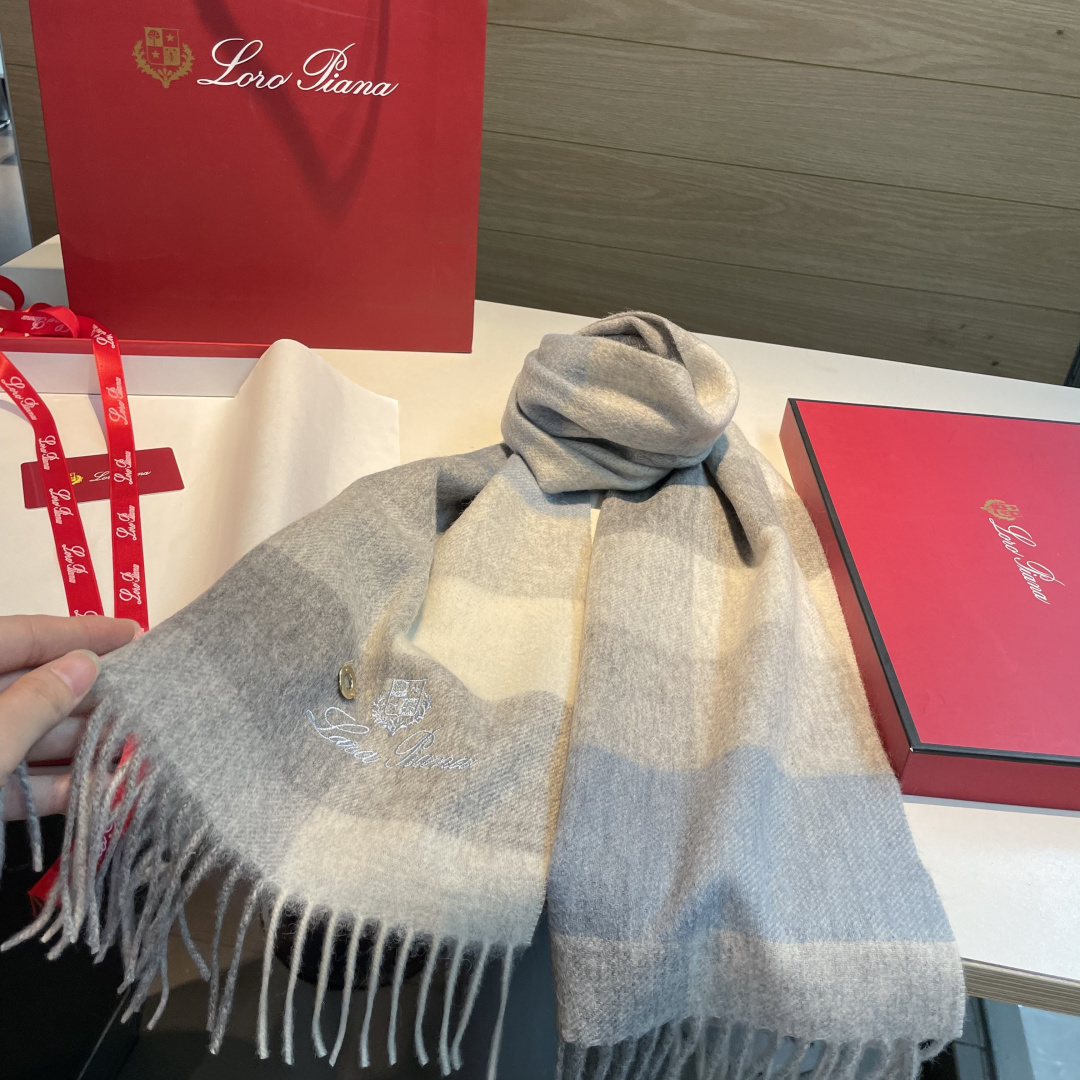 🆕Loro Piana · 诺悠翩雅【贸易公司尾单，极品山羊绒围巾披肩】送人自留都太高大上了😍重磅上新，